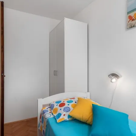 3 Bedroom Lovely In Апартаменты Добринь